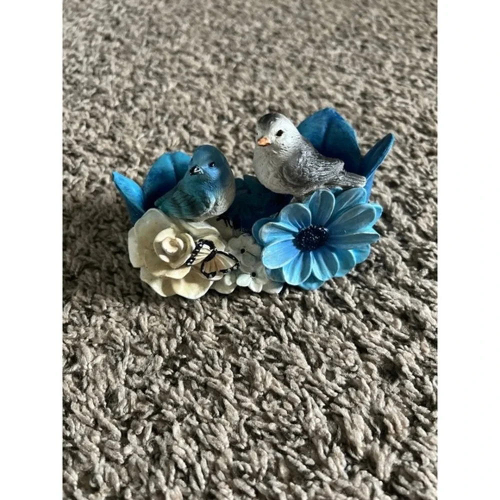 Blue‎ and Gray Bird Floral figurine approximately 5